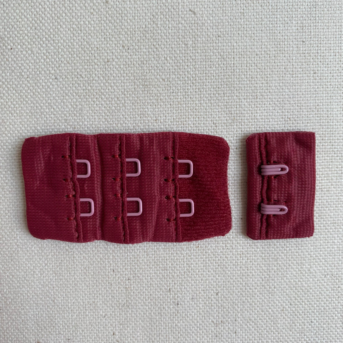 Bra Hook & Eye Set (28mm) - Maroon Red
