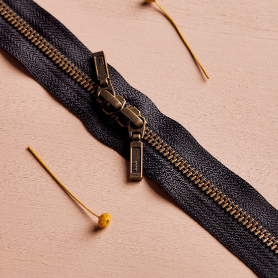 YKK No. 5 Antique Brass Metal Double Slider Zip - 40 cm - Atelier Brunette - NIGHT