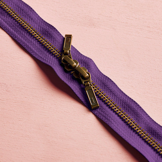 YKK No. 5 Antique Brass Metal Double Slider Zip - 40 cm - Atelier Brunette - MAJESTIC PURPLE