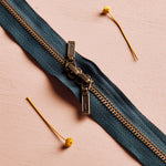 YKK No. 5 Antique Brass Metal Double Slider Zip - 40 cm - Atelier Brunette - FOREST