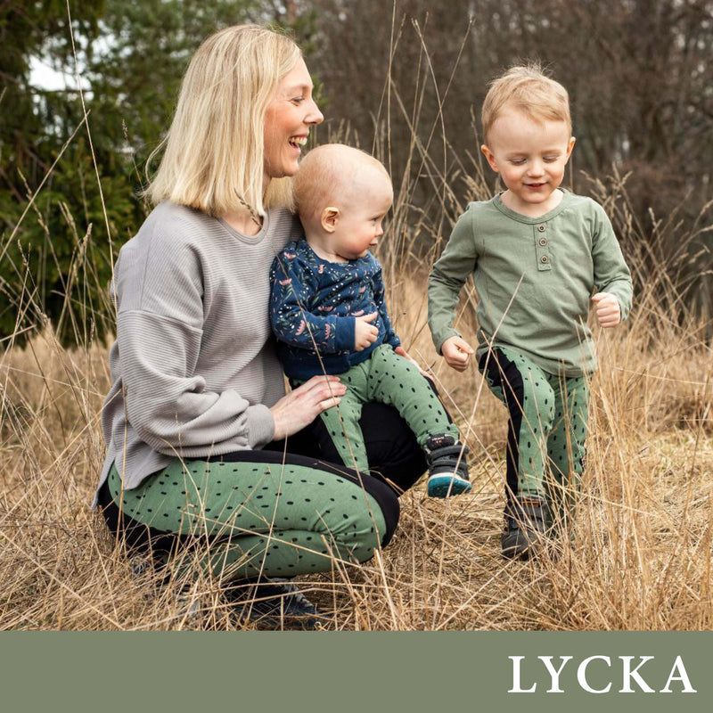 LYCKA Leggings Sewing Pattern by Cut & Sew - Children and Adult Sizing