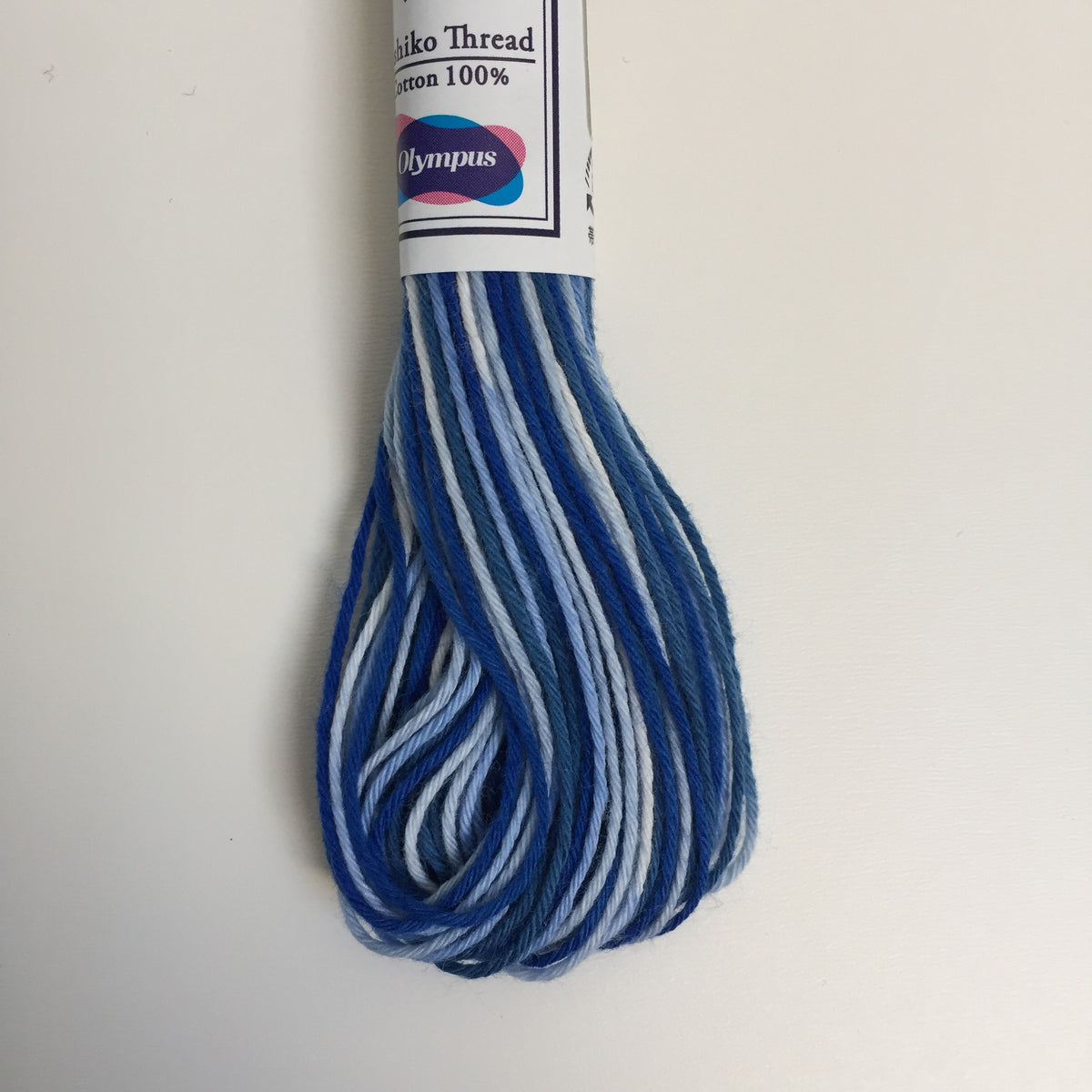 Olympus Japanese Sashiko Thread - 20m - Variegated Blue (#52)