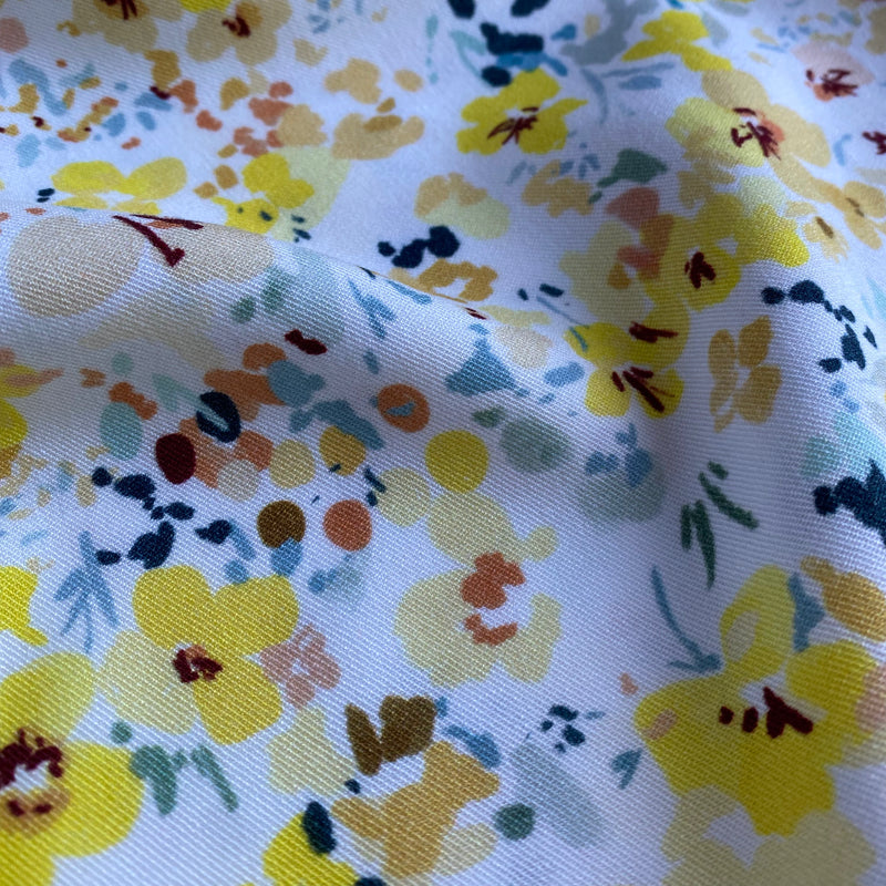 Floral Viscose with Lenzing™️ EcoVero™️ fibres - Yellow - 0.5 metre