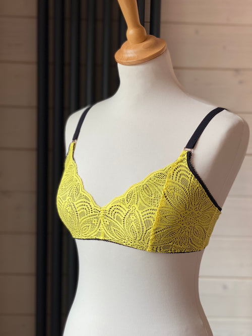 Recycled Stretch Lace with ROICA™ EF - Floral Design, Yellow - 18cm wide