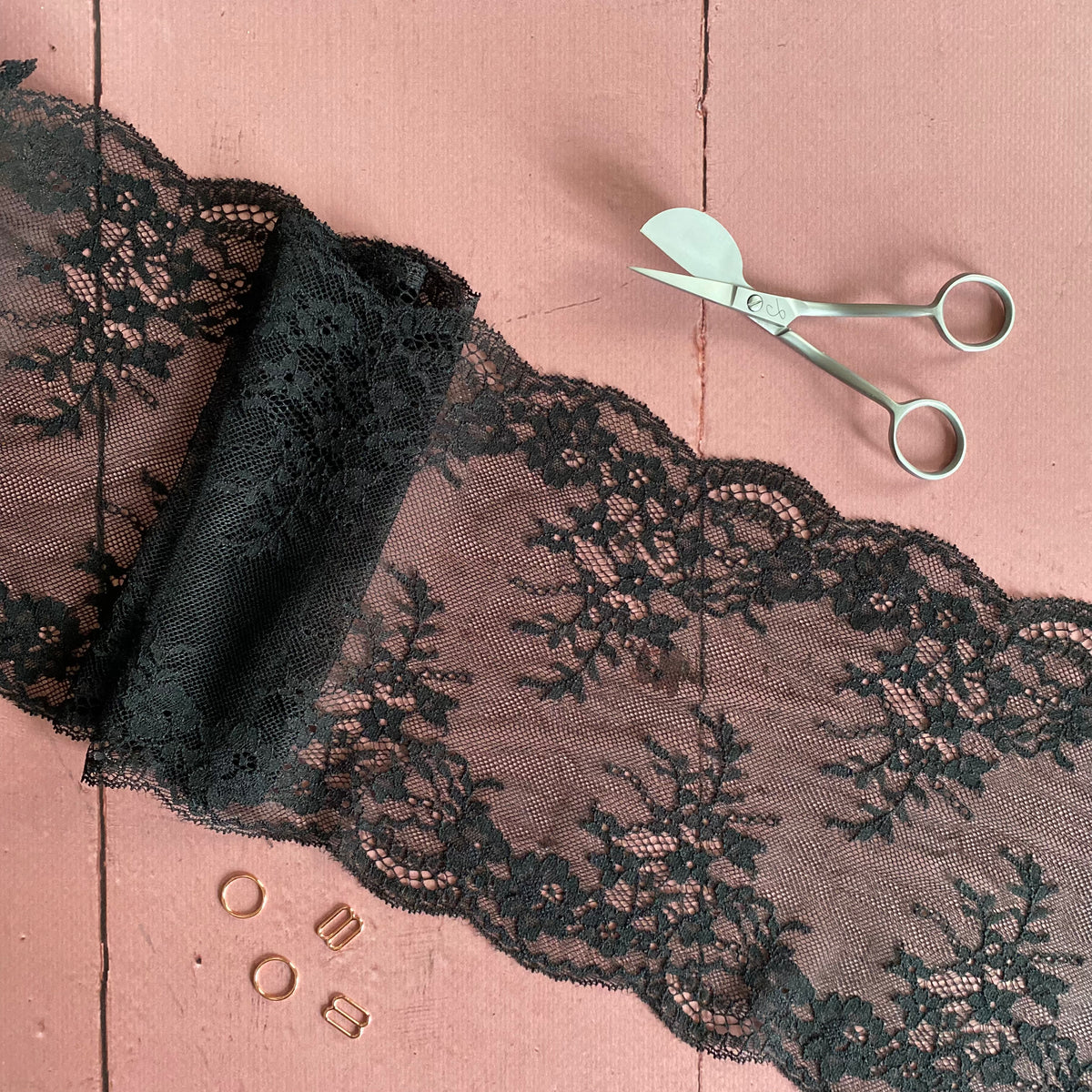 Stretch Lace with ROICA™ EF - Soft Floral, Black - 18cm wide